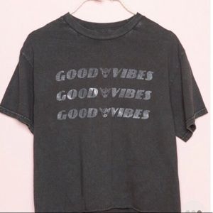 Brandy Melville good vibes t shirt